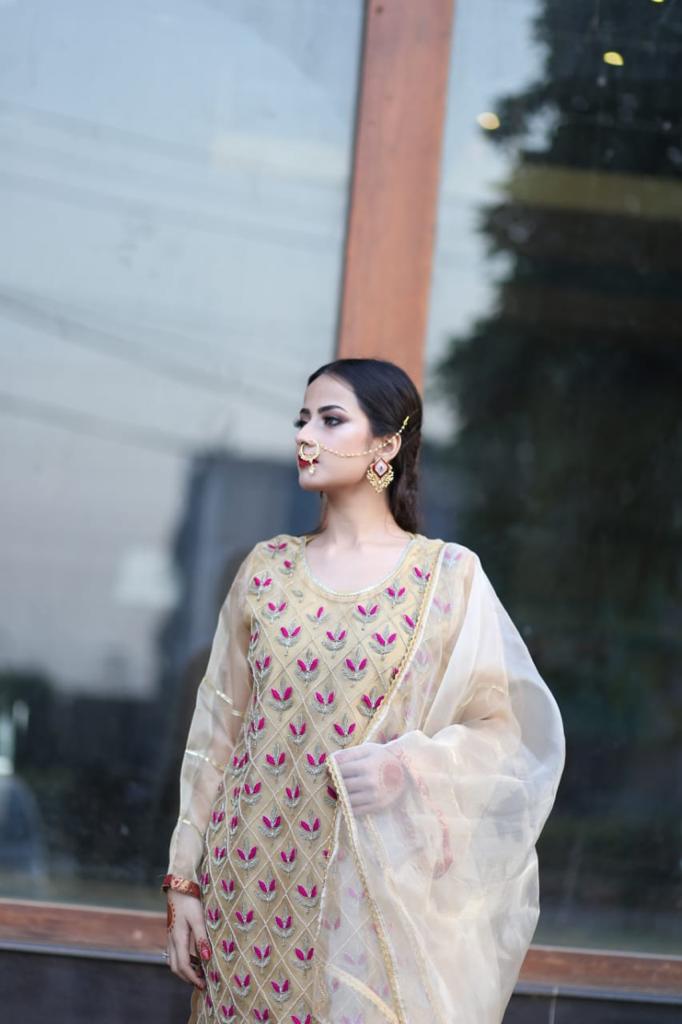 Gold oraganza kurta